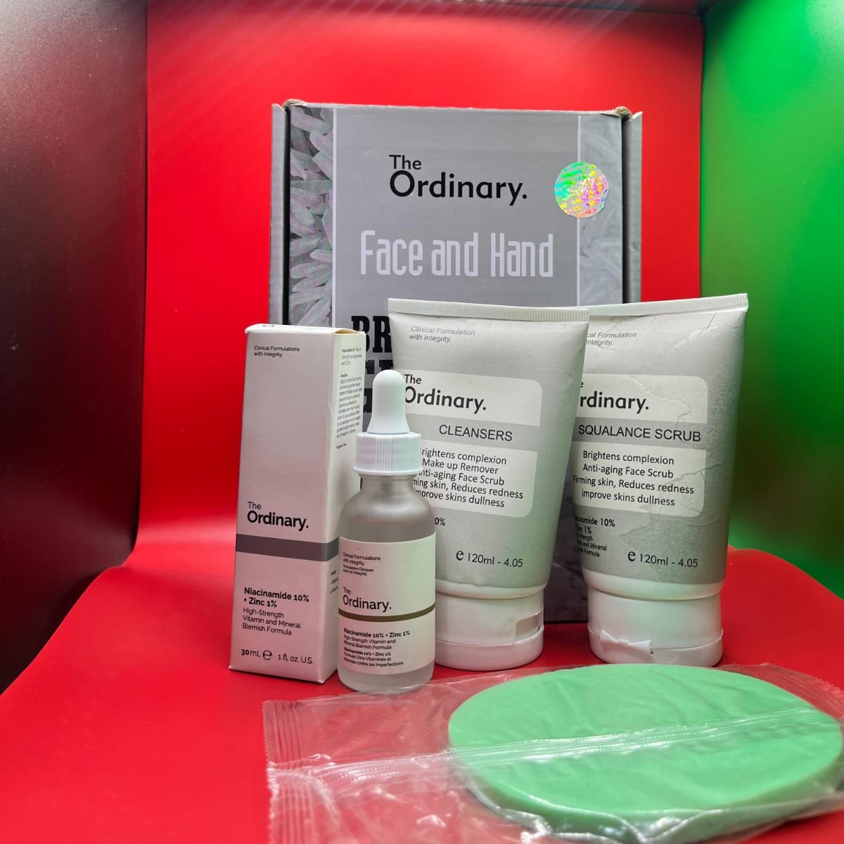 The Ordinary

The Ordinary Face & Hand Brightening Glow Kit